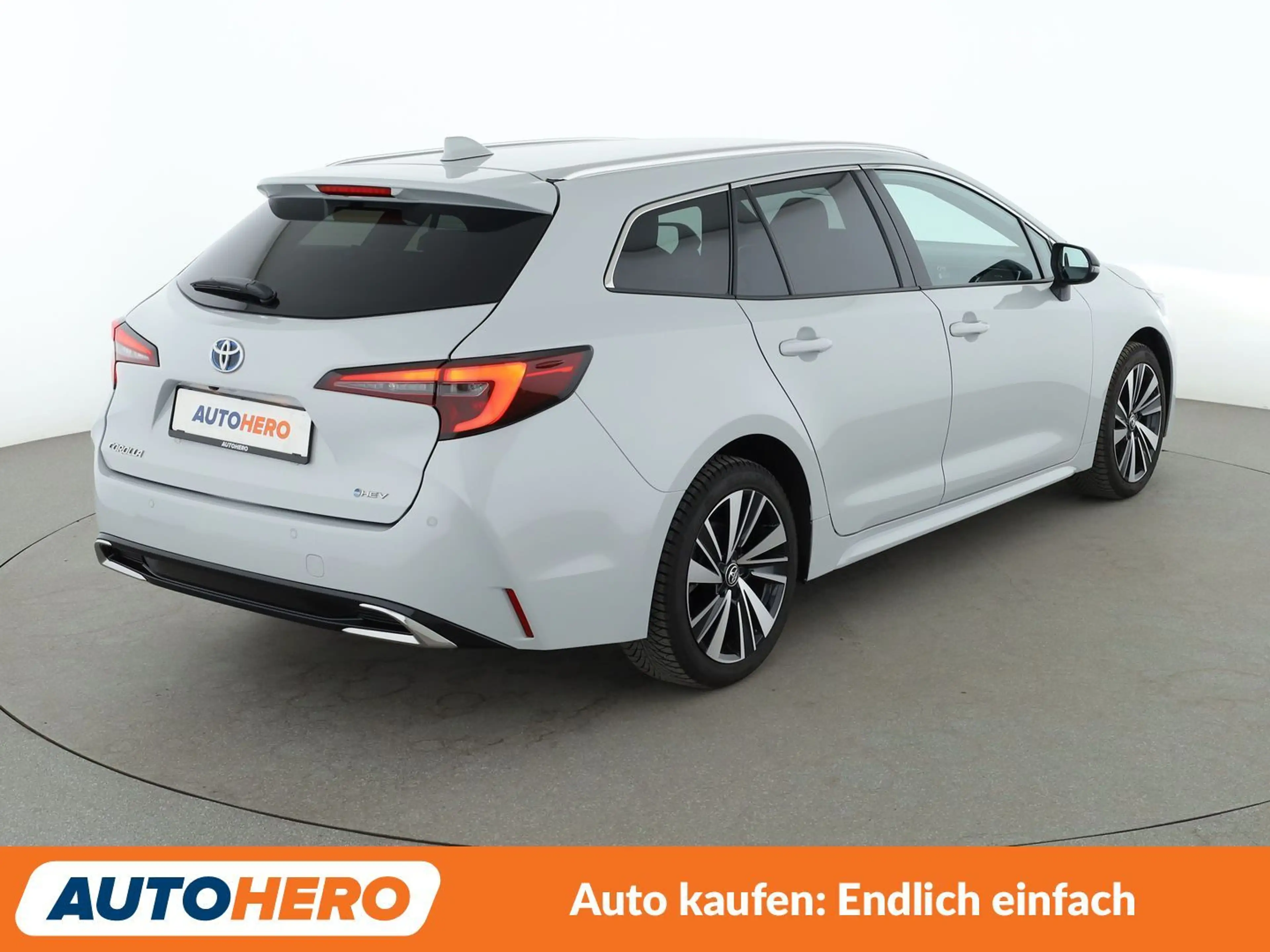 Toyota Corolla 1.8 Hybrid Teamplayer *BI-LED*ACC*CAM*PDC*SHZ* — photo 6