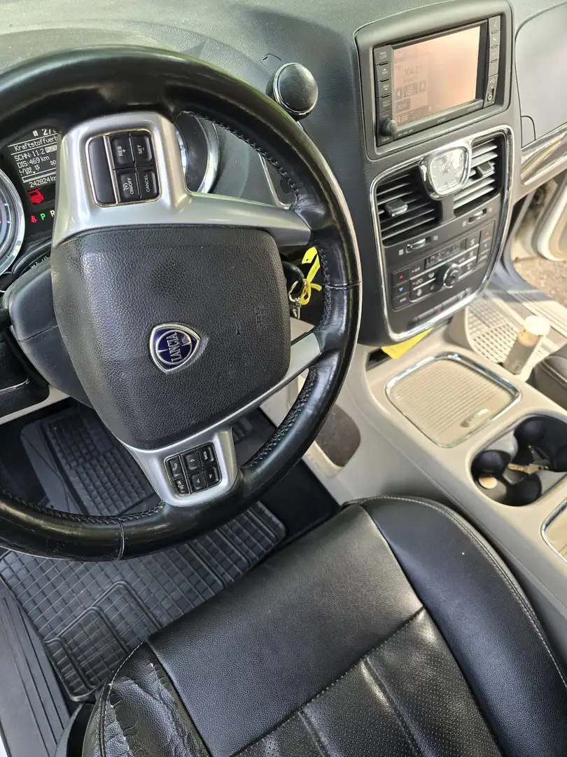 Lancia Voyager Voyager 2,8 CRD Silver Silver Blanco - 2
