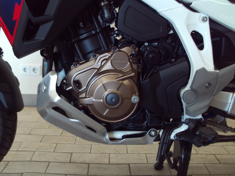 Honda CRF 1100 CRF1100L Africa Twin Sports DCT — photo 8