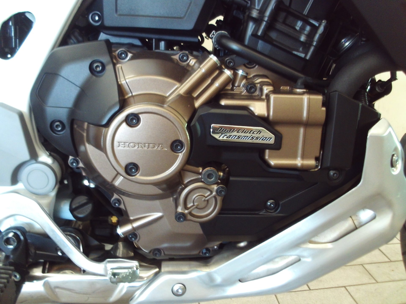 Honda CRF 1100 CRF1100L Africa Twin Sports DCT — photo 2