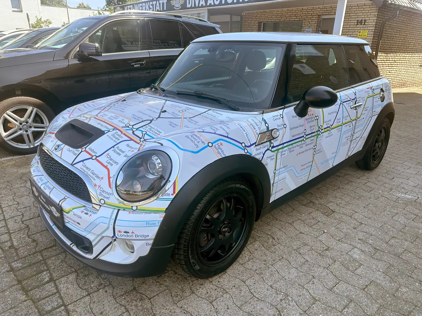MINI One Cooper S 1.Hand, Automatik, Navi Weiß - 1