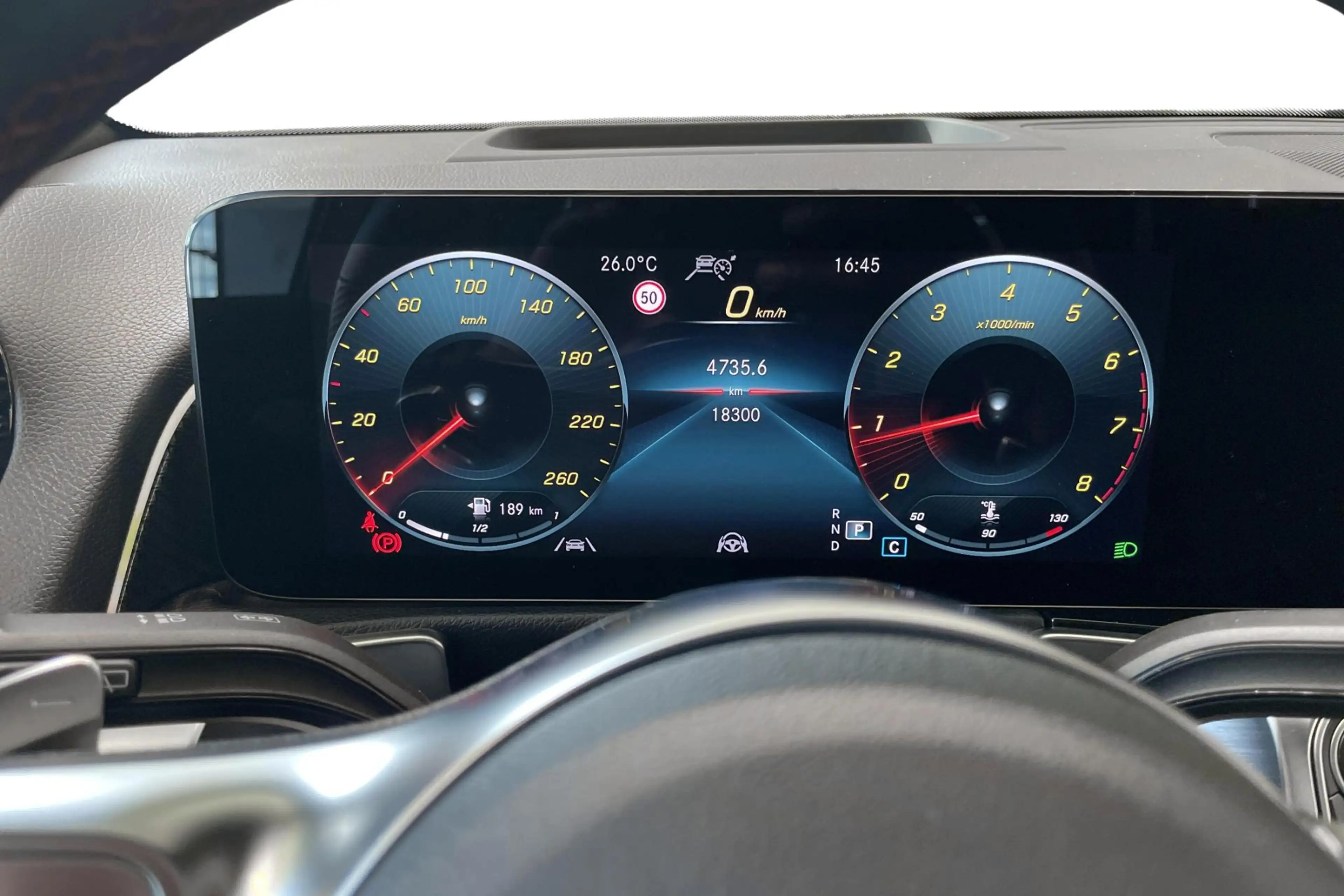 Mercedes-Benz GLB 180 GLB Luxury Line — photo 13