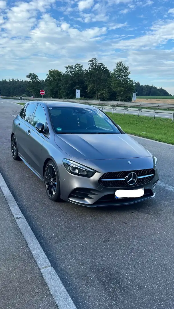 Mercedes-Benz B 200 Mercedes-Benz B 200 d AMG Line | Baujahr 2019 Grau - 1