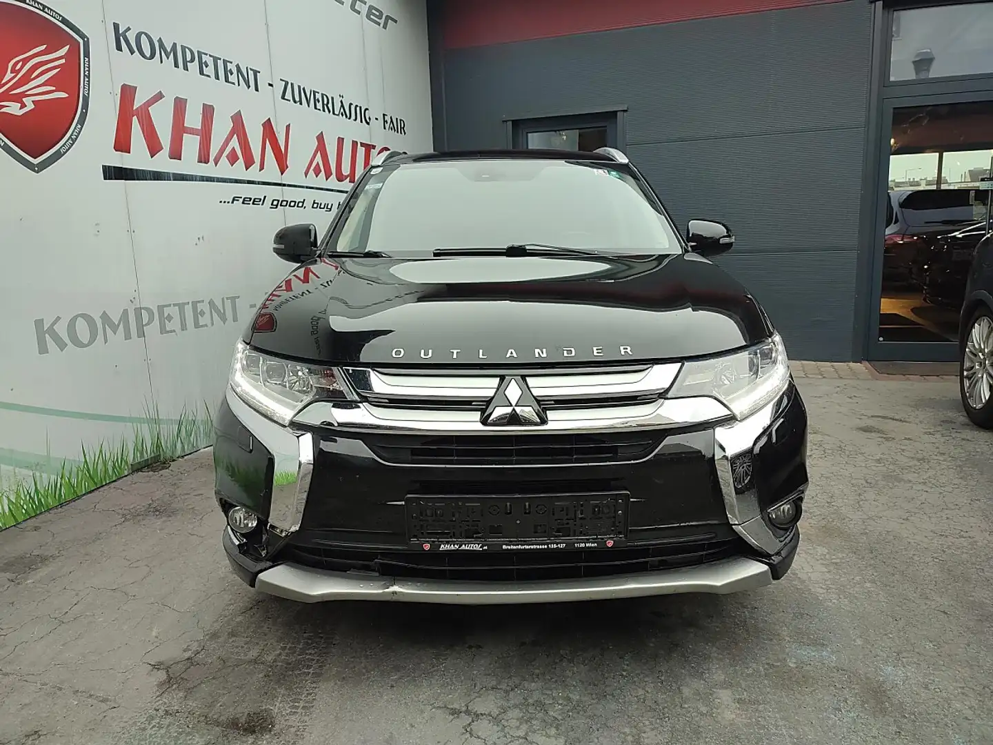Mitsubishi Outlander 2,2 D Aut. *7-SITZER* Schwarz - 2