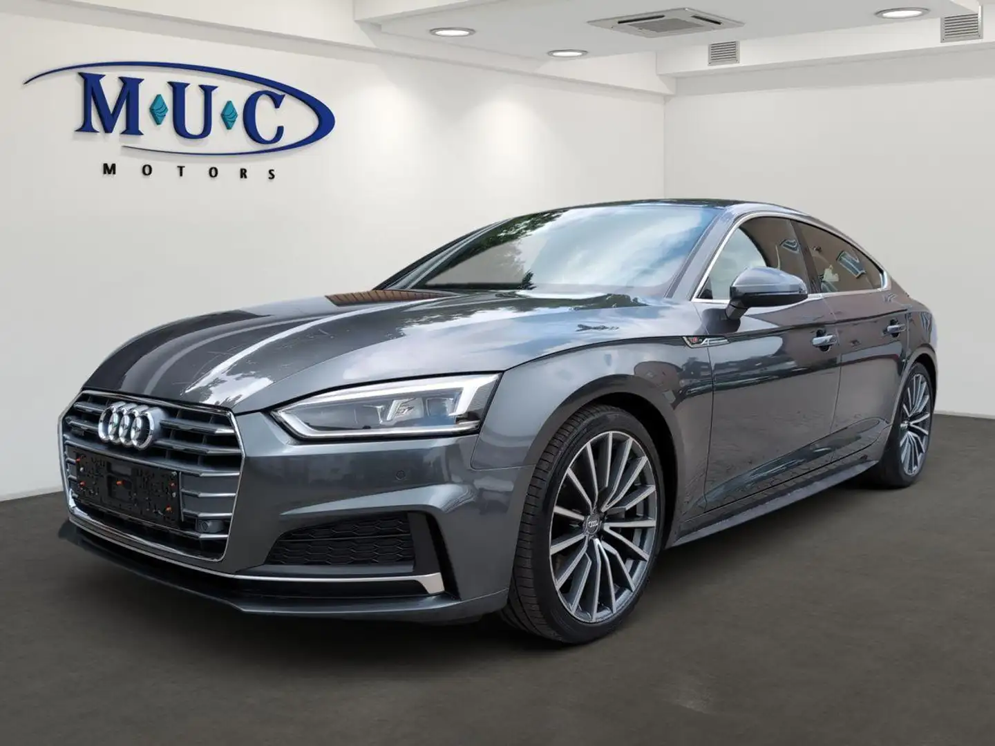 Audi A5 Audi A5 2.0 TFSI 45 Quattro Sport ~ Daytona Grau - 1