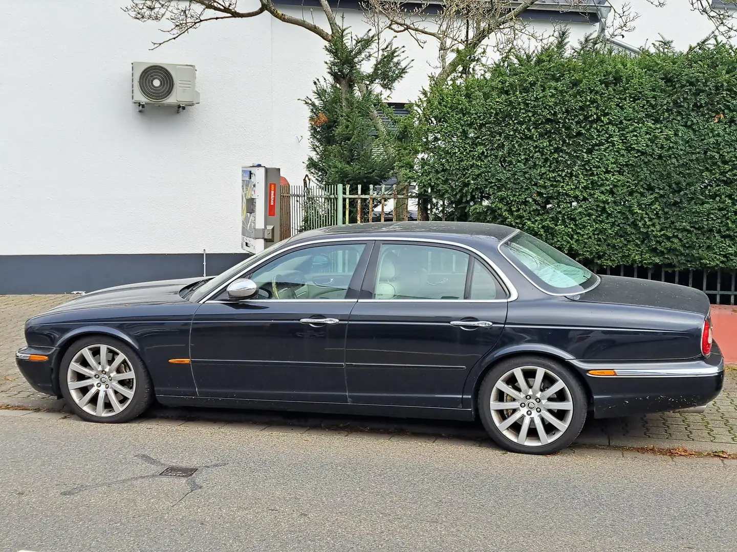 Jaguar XJ XJ Super V8 - 2