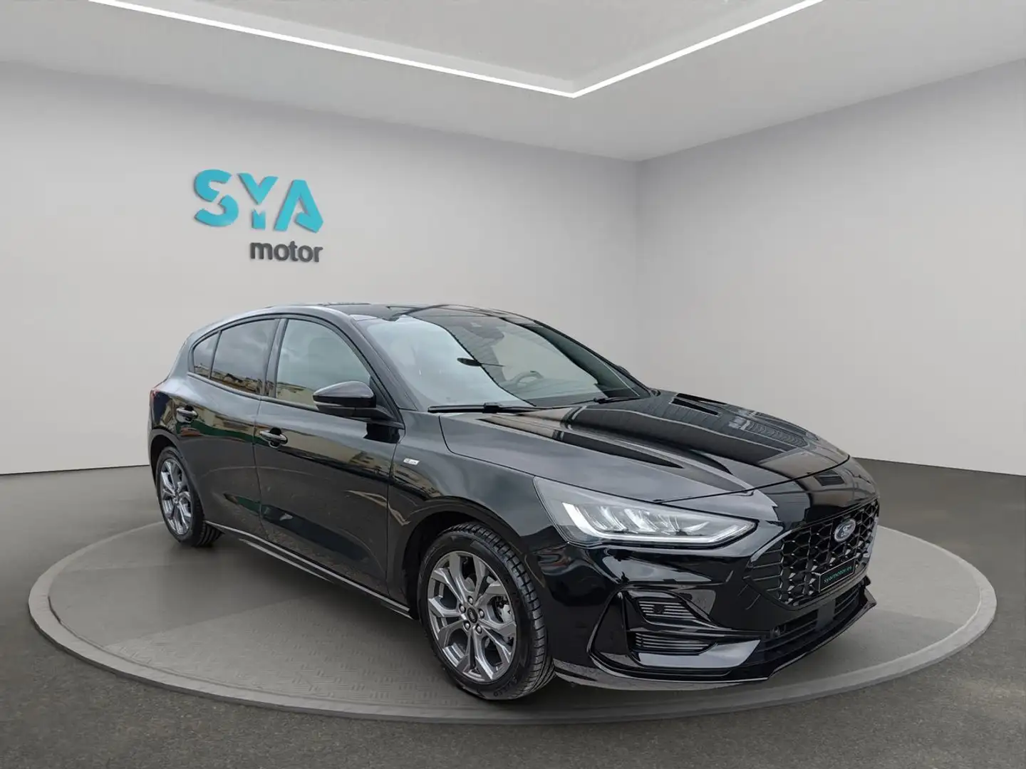 Ford Focus 1.0 Ecoboost MHEV 92kW ST-Line Nero - 1
