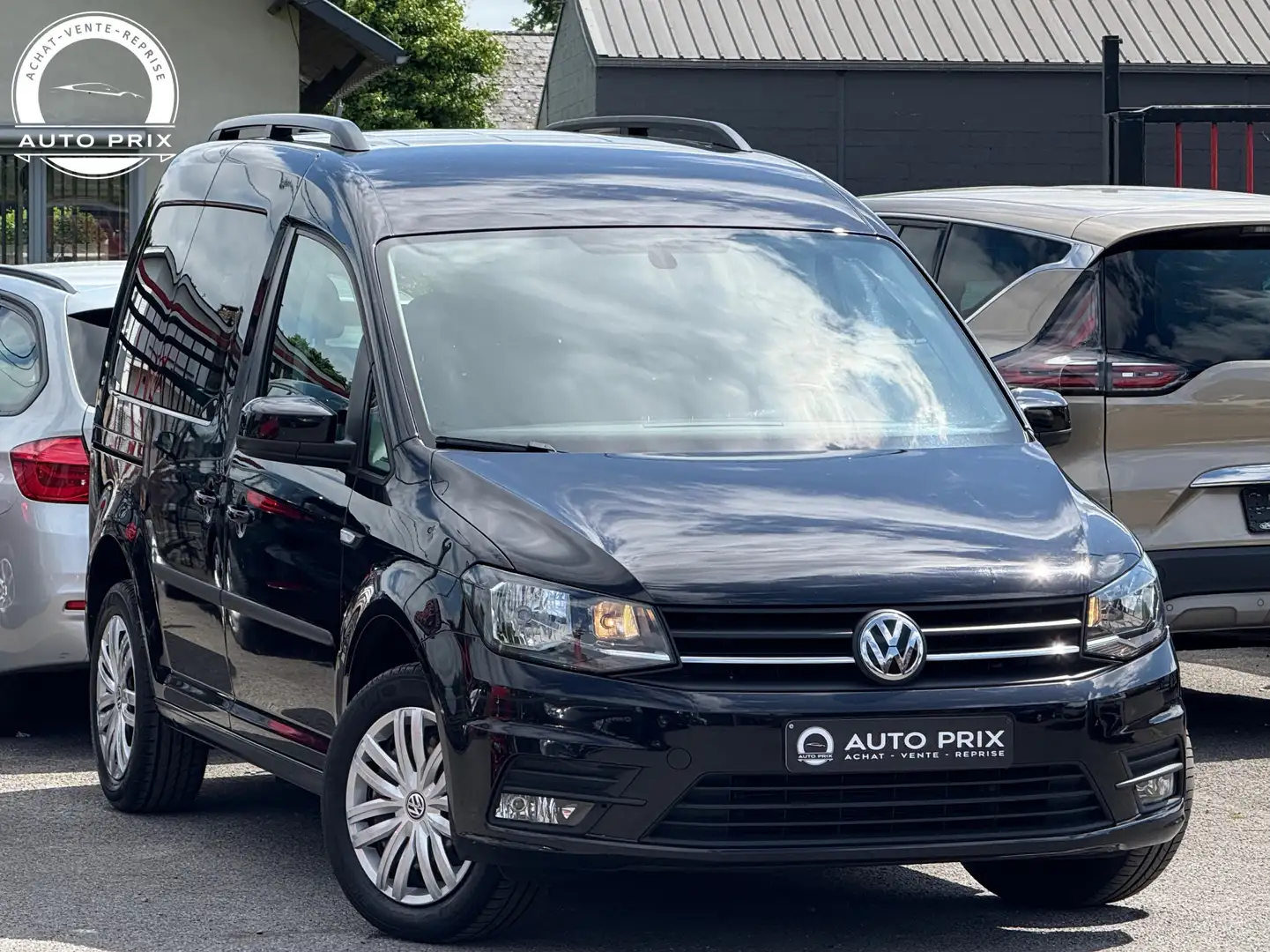 Volkswagen Caddy 1.4 TSI Trendline Navi PDC 5PL 1Er Main Euro 6b Чорний - 2