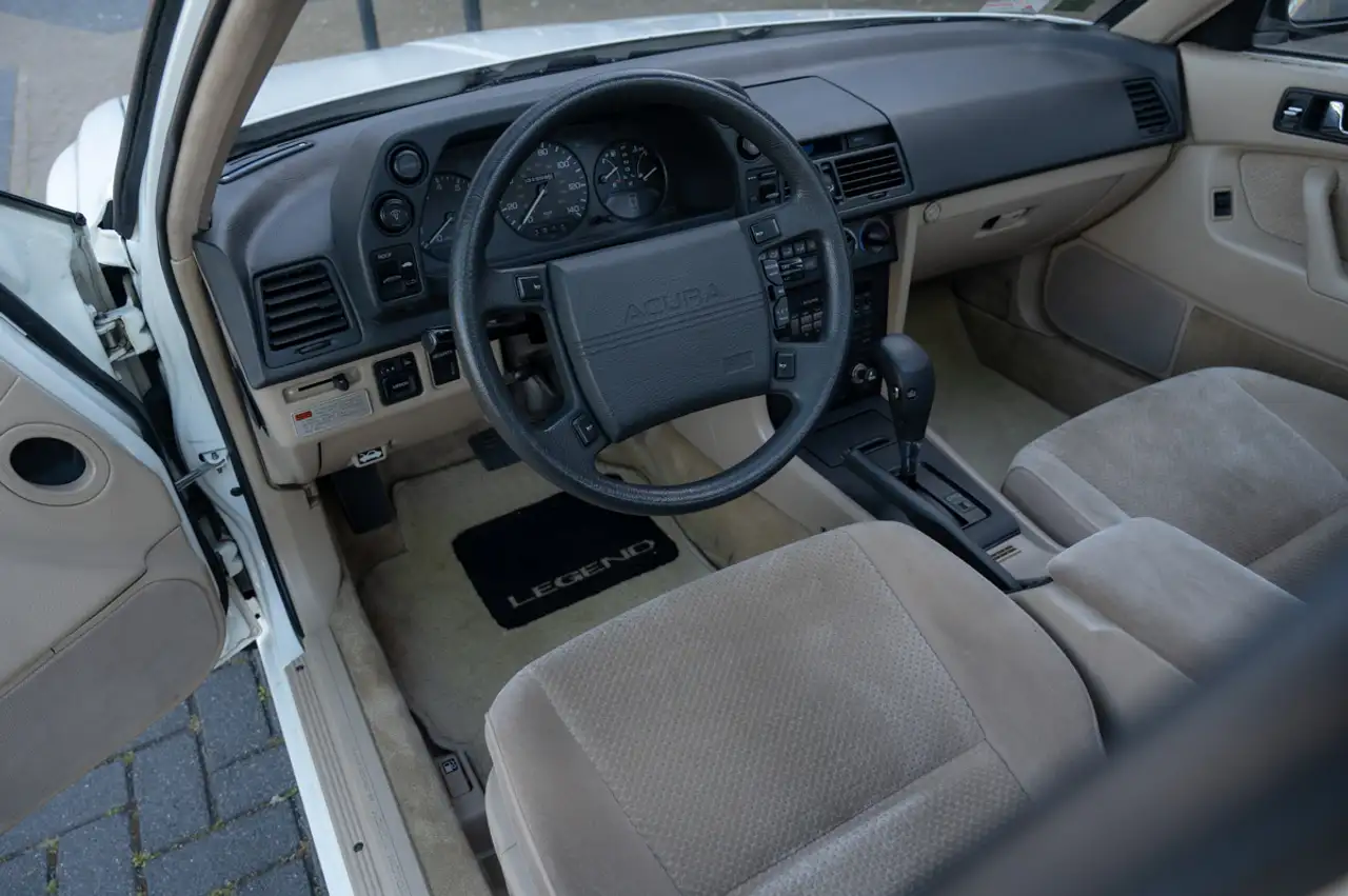 Acura Legend 2.7 V6 Luxury, foto 6