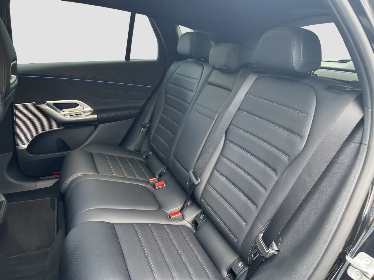 Mercedes-Benz GLC 400 4MATIC mit EQ Technologie 4xSHZ AHK AUT 16
