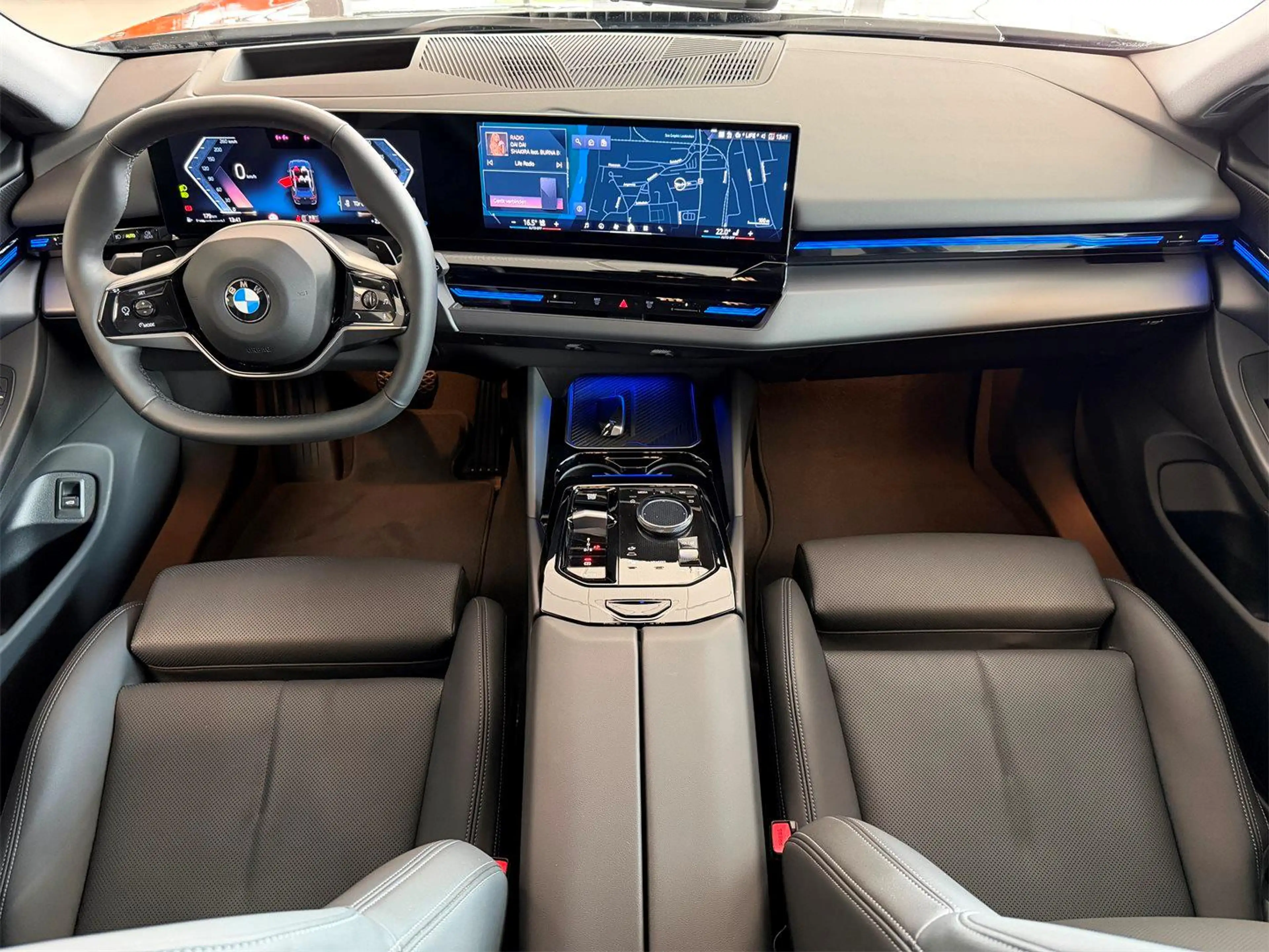 BMW 540 d MHEV xDrive — photo 7