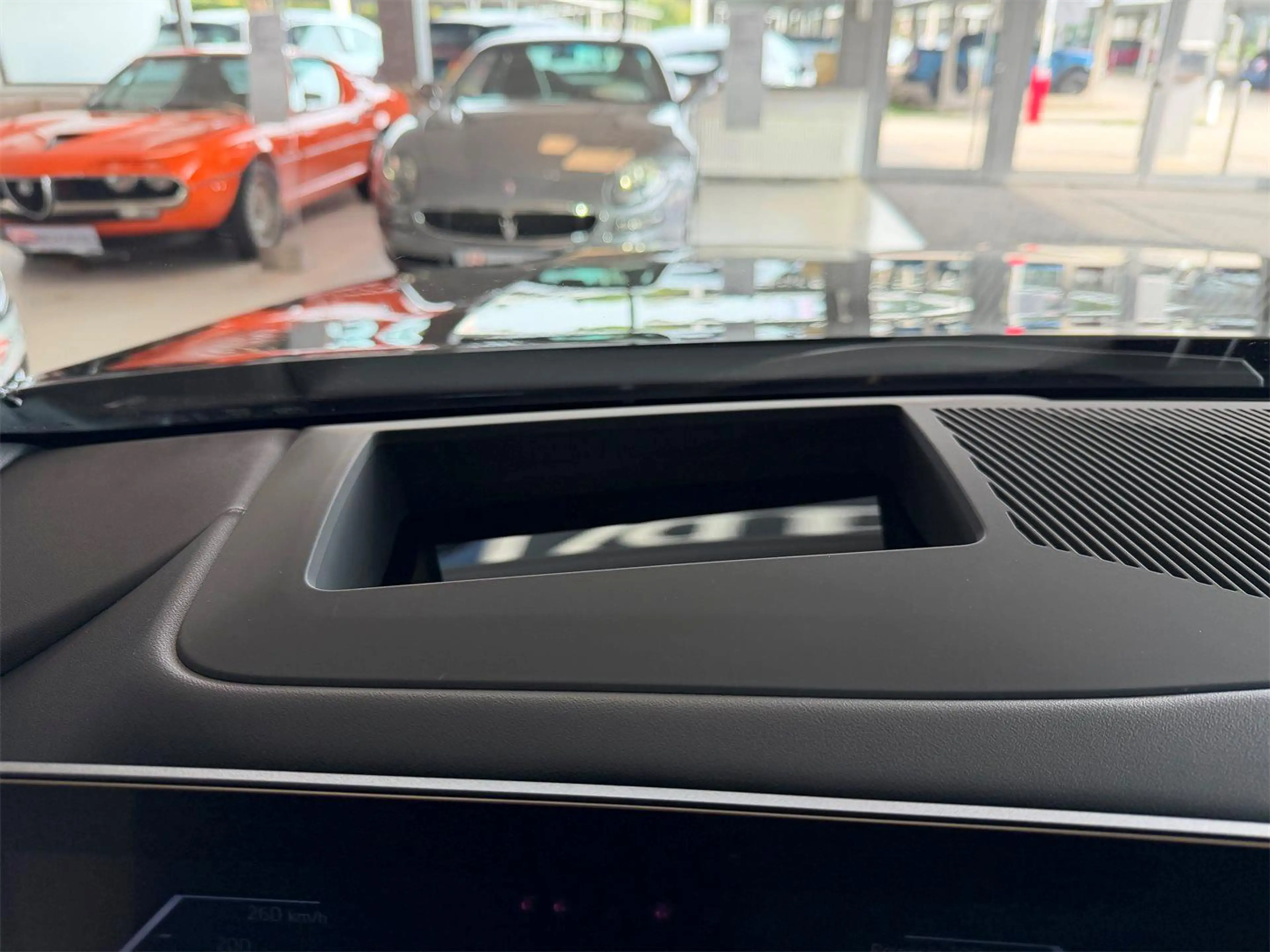 BMW 540 d MHEV xDrive — photo 11
