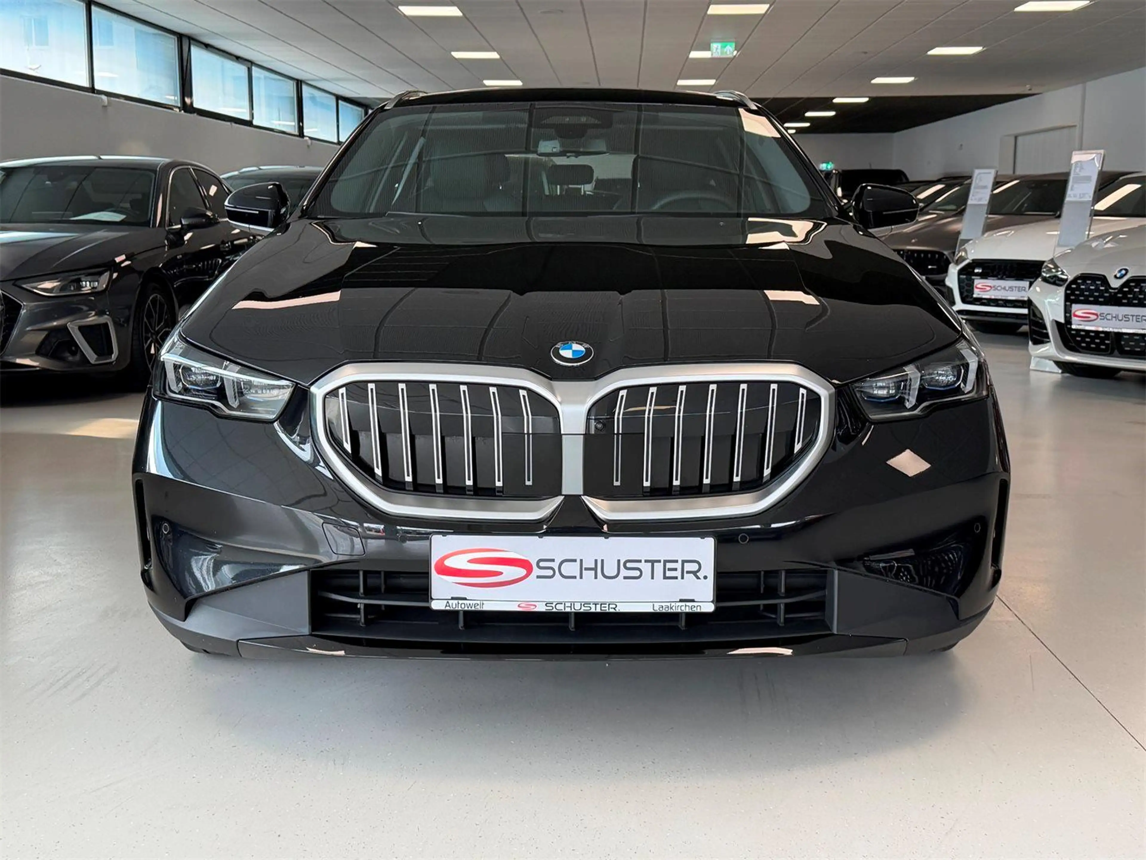 BMW 540 d MHEV xDrive — photo 2