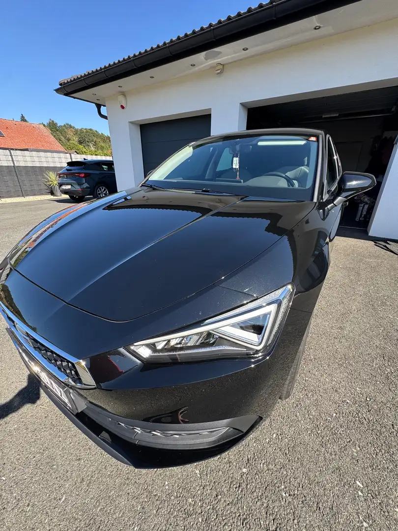 SEAT Leon Leon 1,0 TSI Austria Edition Style Austria Edition Style Schwarz - 1