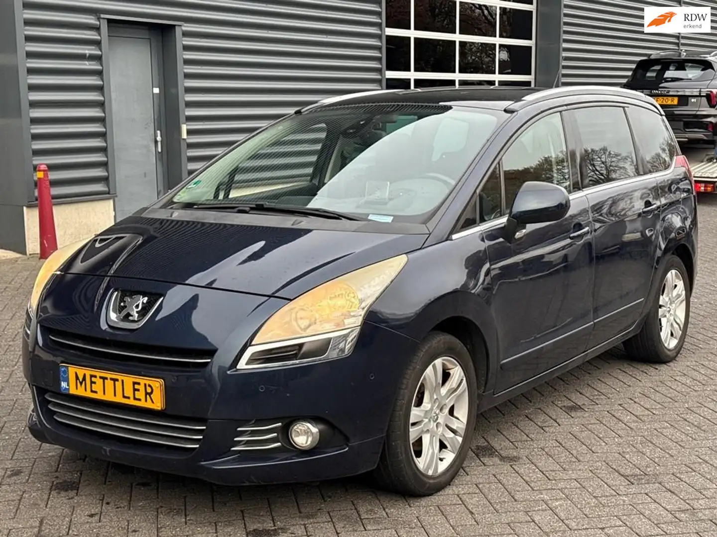 Peugeot 5008 1.6 THP Blue Lease Executive 7 persoons, cruise co Blau - 1