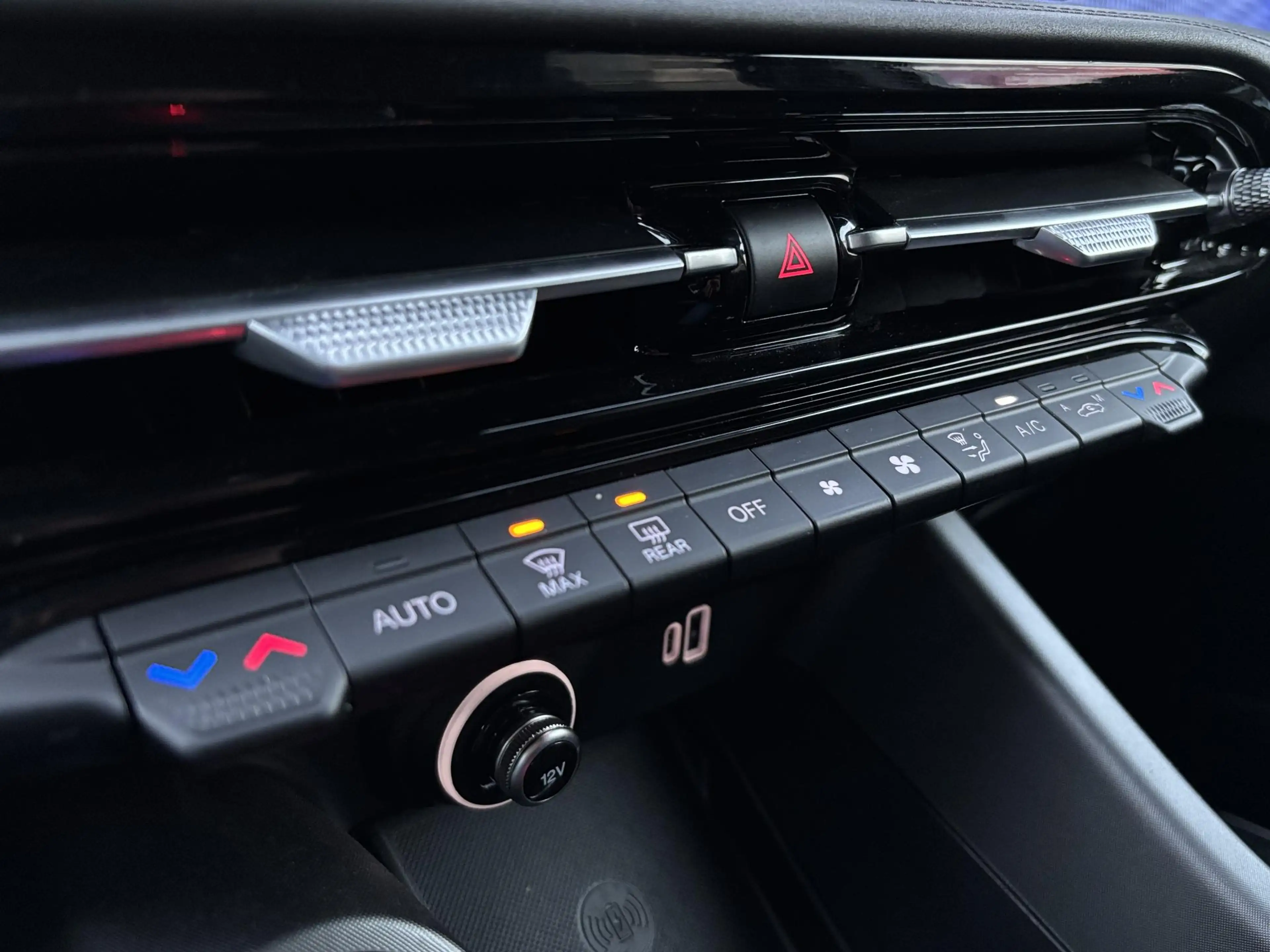 Alfa Romeo Tonale 1.5T Hybrid Edizione Speciale | Apple-Android | De — photo 30