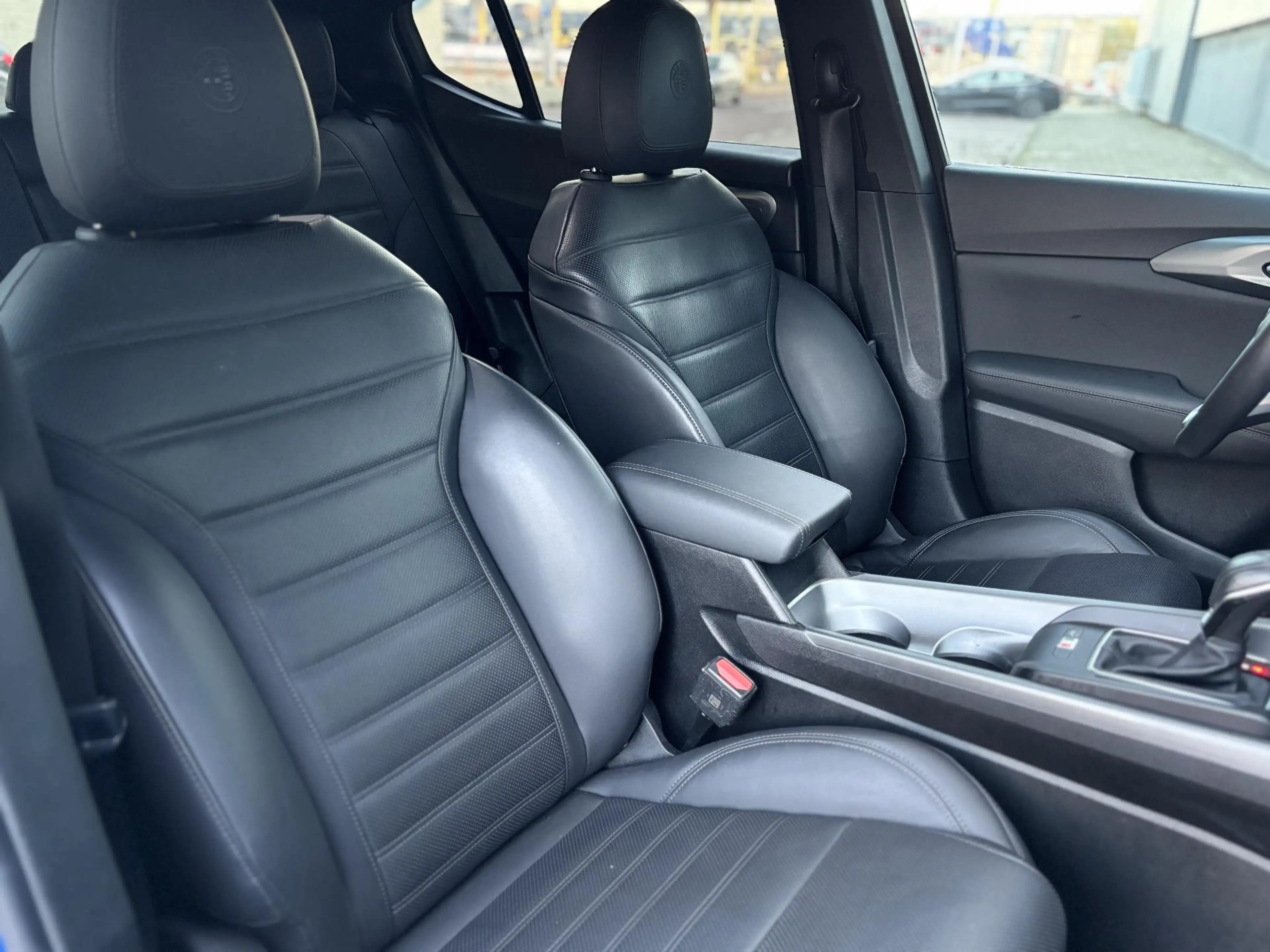 Alfa Romeo Tonale 1.5T Hybrid Edizione Speciale | Apple-Android | De — photo 7