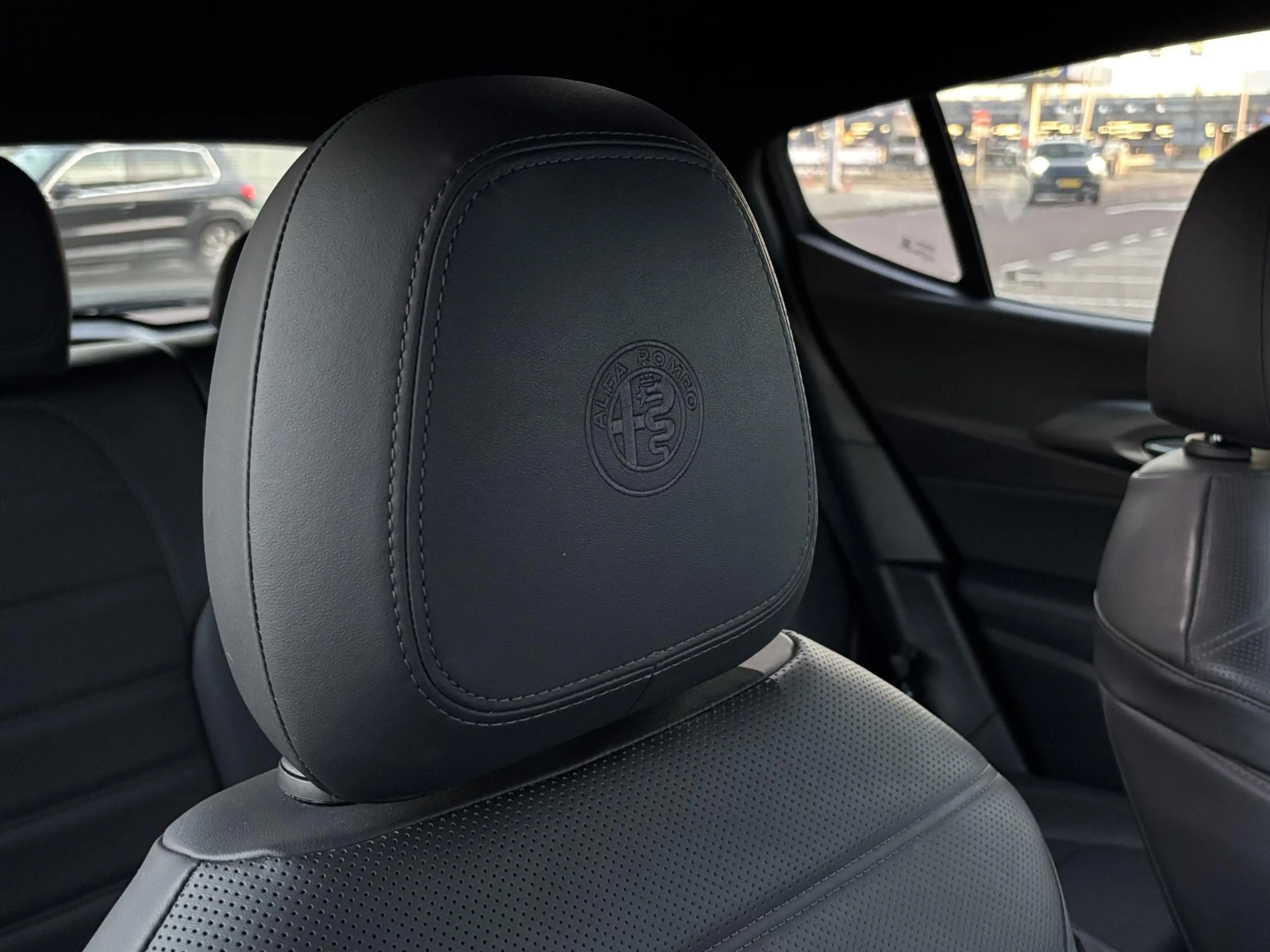 Alfa Romeo Tonale 1.5T Hybrid Edizione Speciale | Apple-Android | De — photo 8