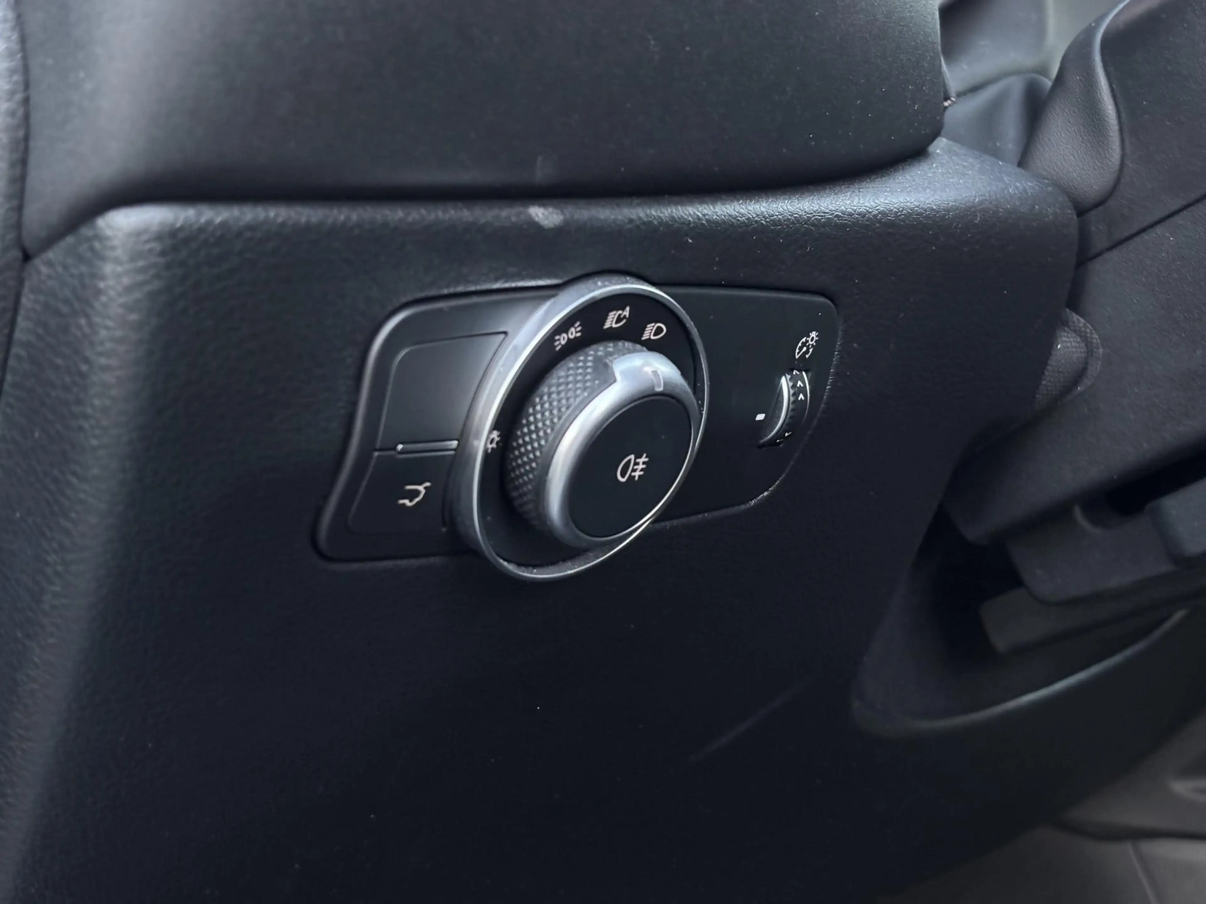 Alfa Romeo Tonale 1.5T Hybrid Edizione Speciale | Apple-Android | De — photo 24