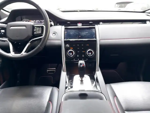 Land Rover Discovery Sport view 11