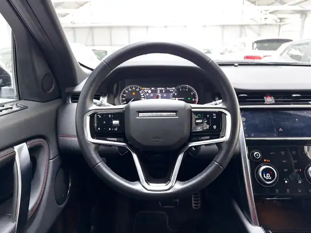Land Rover Discovery Sport view 10