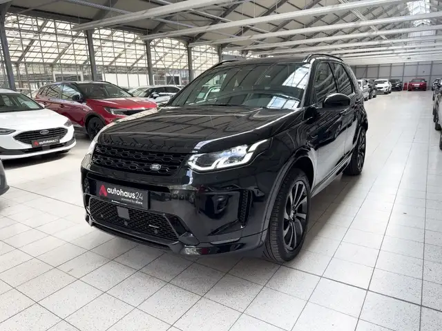 Land Rover Discovery Sport view 3