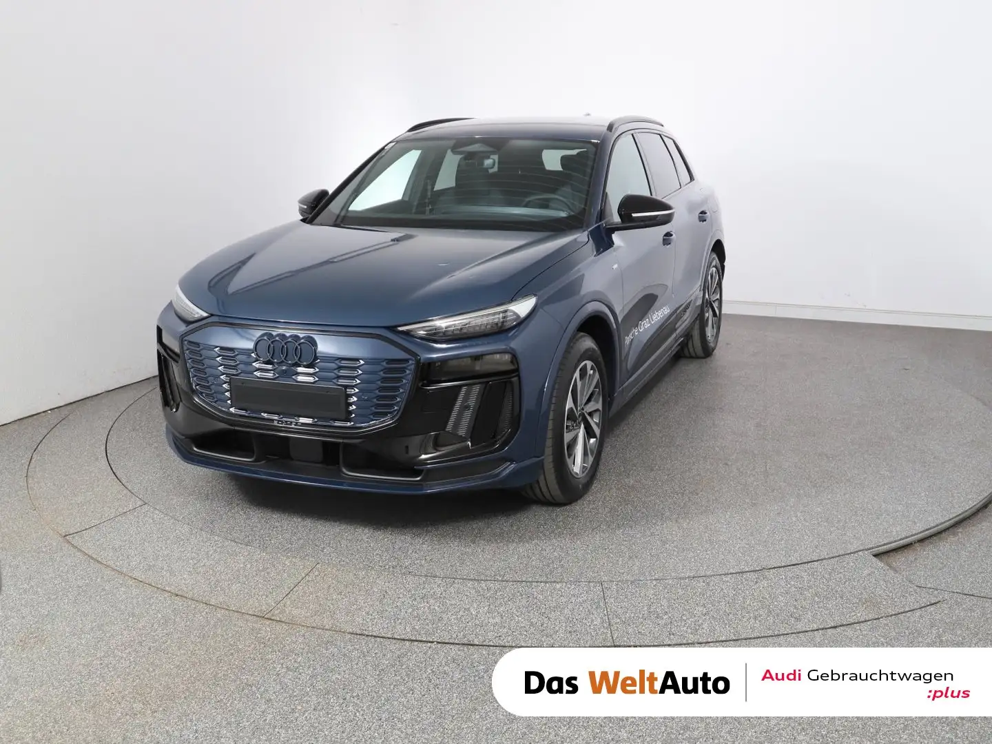 Audi Q6 e-tron e-tron quattro Blau - 1