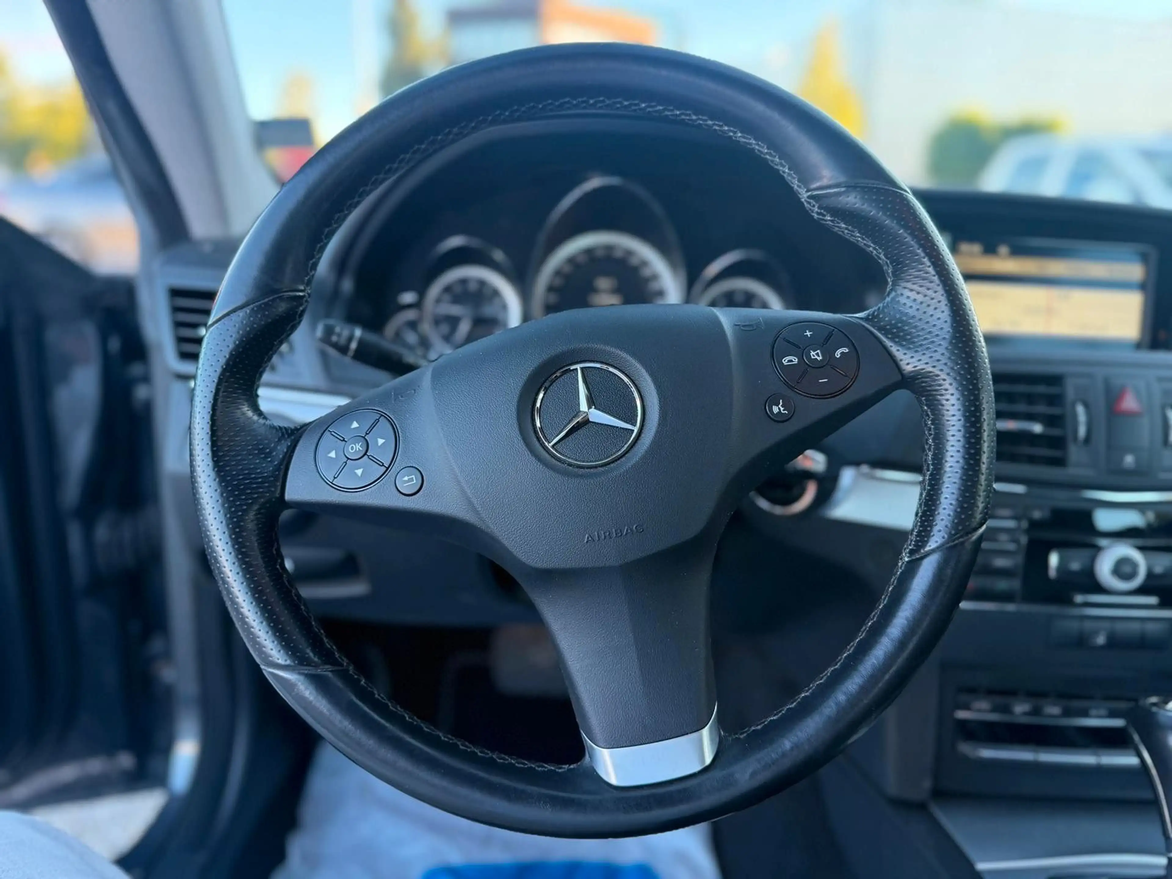 Mercedes-Benz E 250 E250 CGI Coupe, Automatik — photo 11