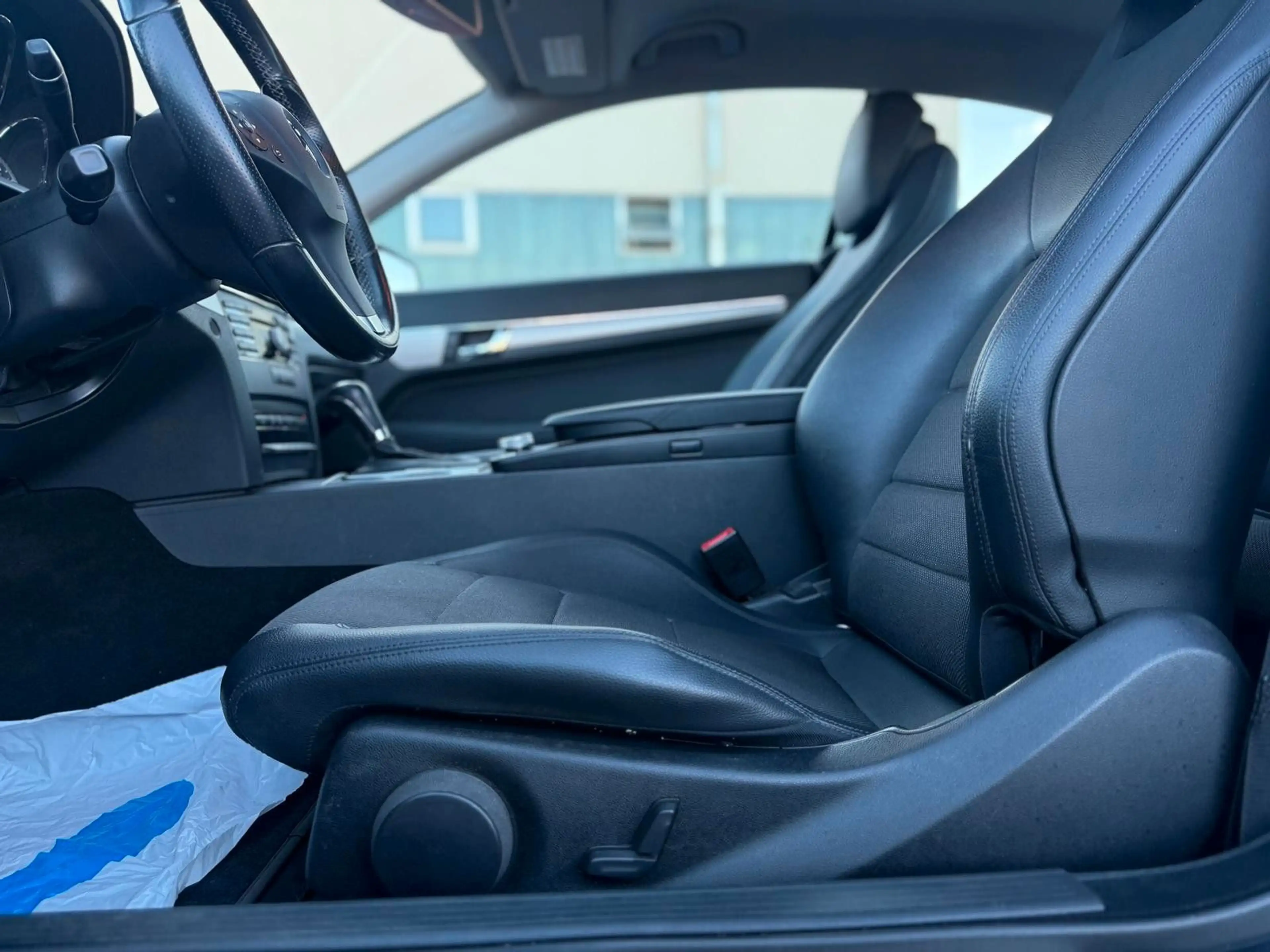 Mercedes-Benz E 250 E250 CGI Coupe, Automatik — photo 7