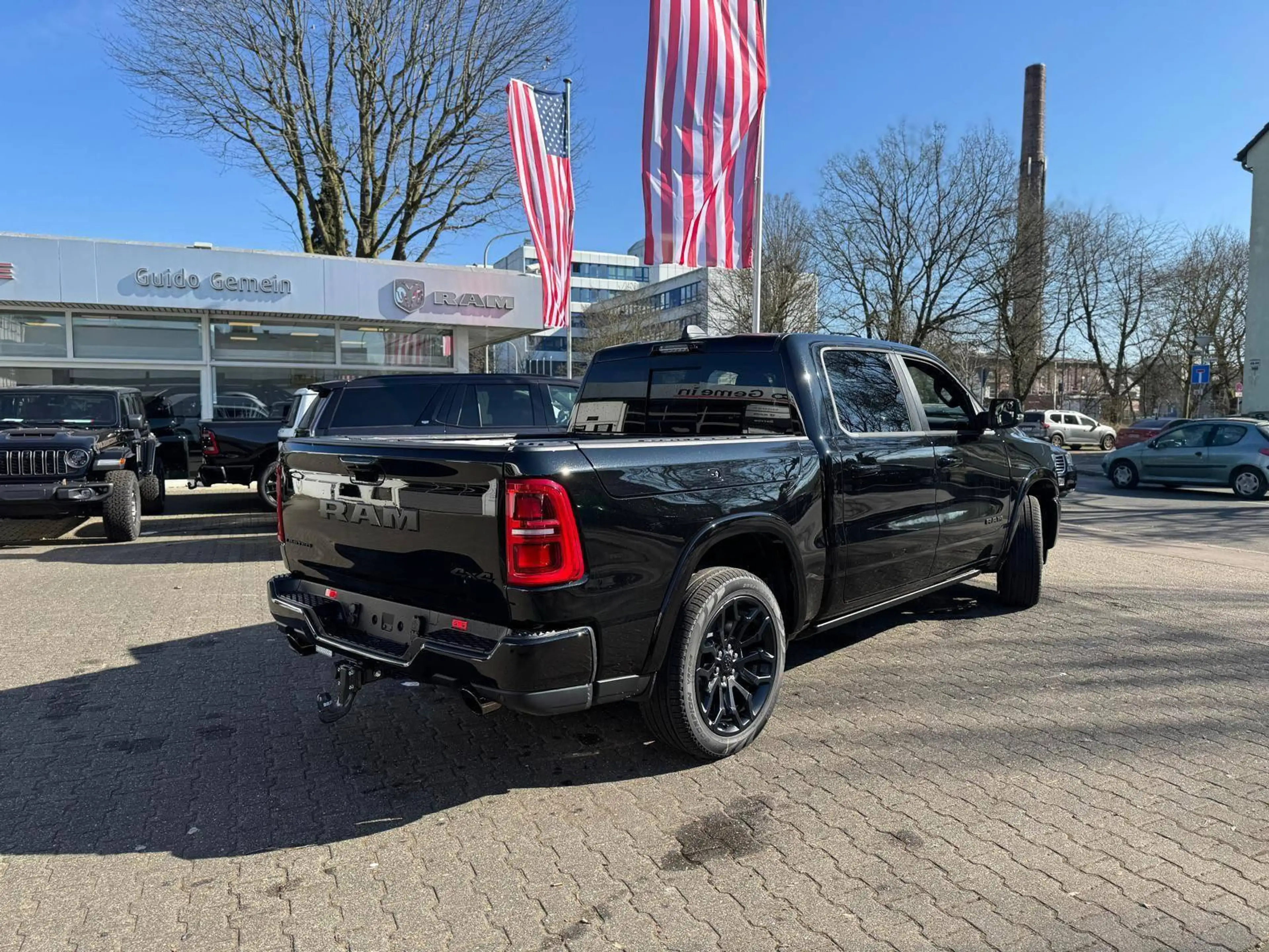 Dodge RAM Limited Night offizielles Fahrzeug, RamBoxen — photo 7