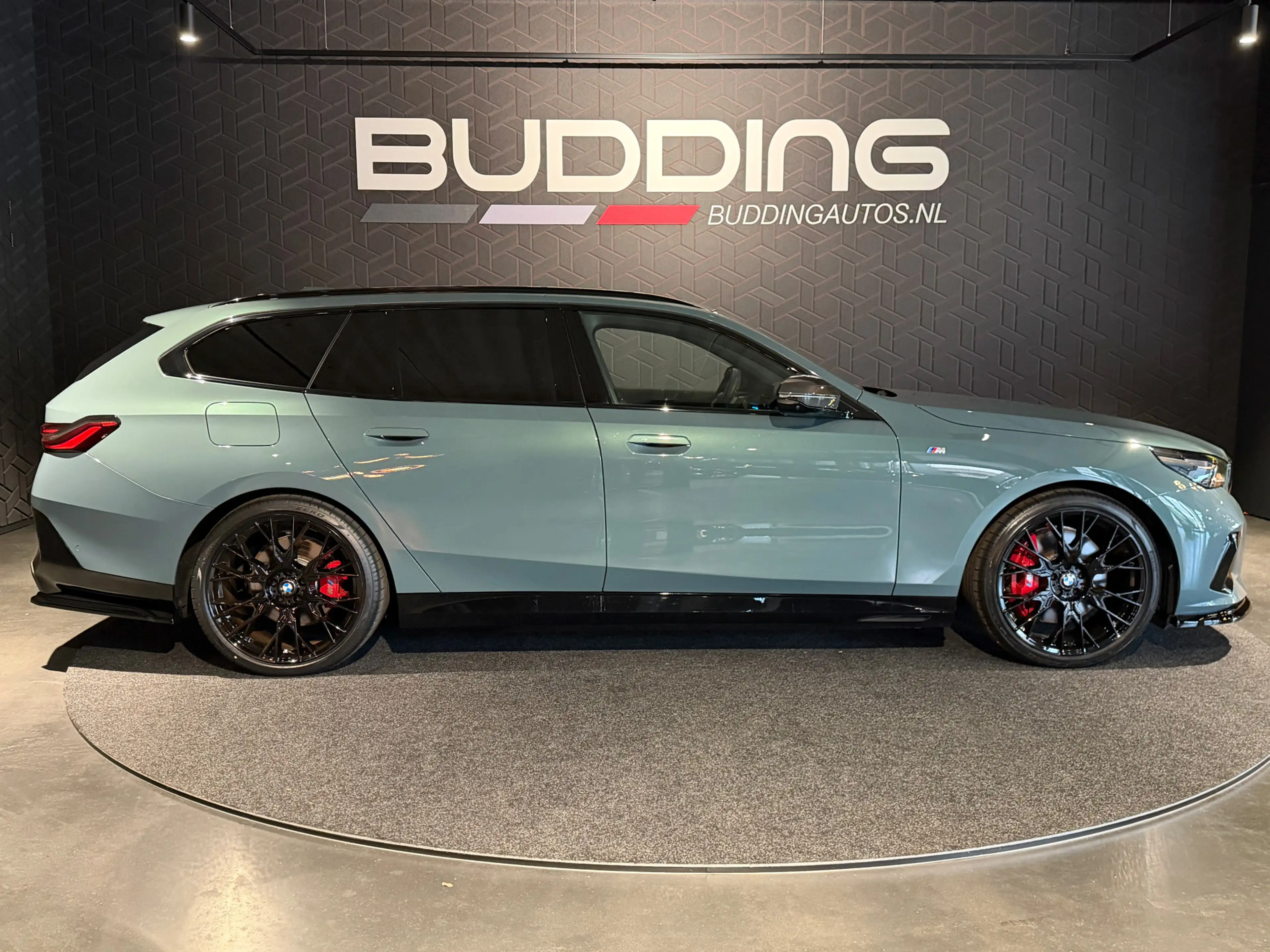 BMW i5 Touring eDrive40 M Sport | Pano | Bowers & Wilkins — photo 4