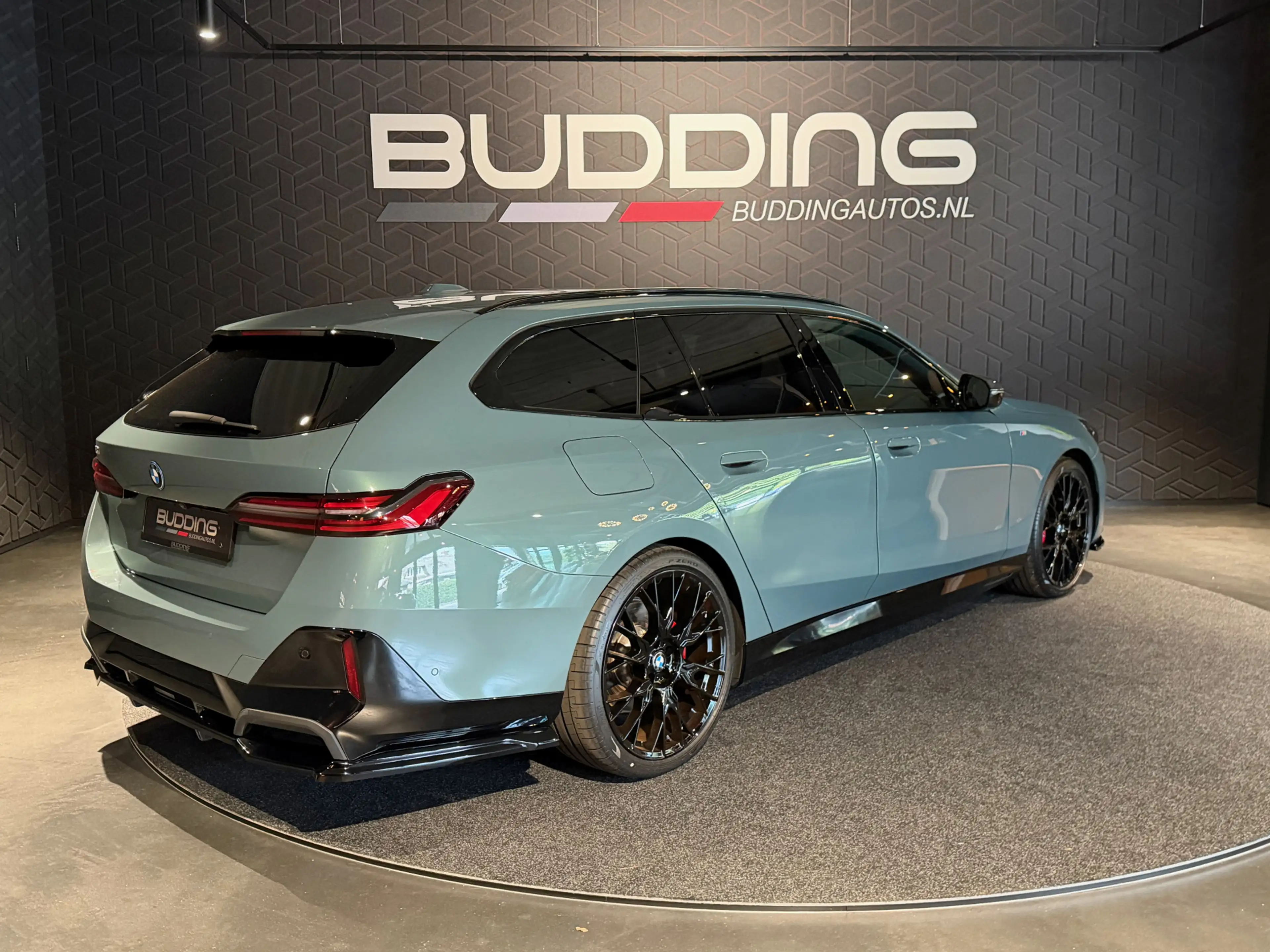 BMW i5 Touring eDrive40 M Sport | Pano | Bowers & Wilkins — photo 5