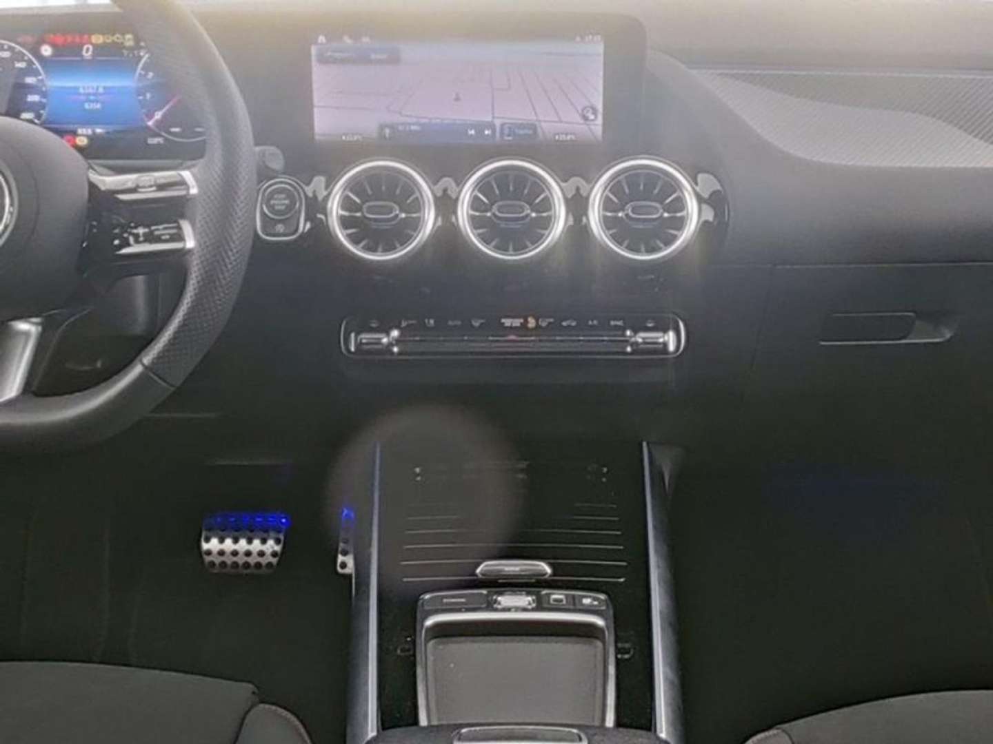 Mercedes GLA 180 AMG Line -  - Joinsteer - #5