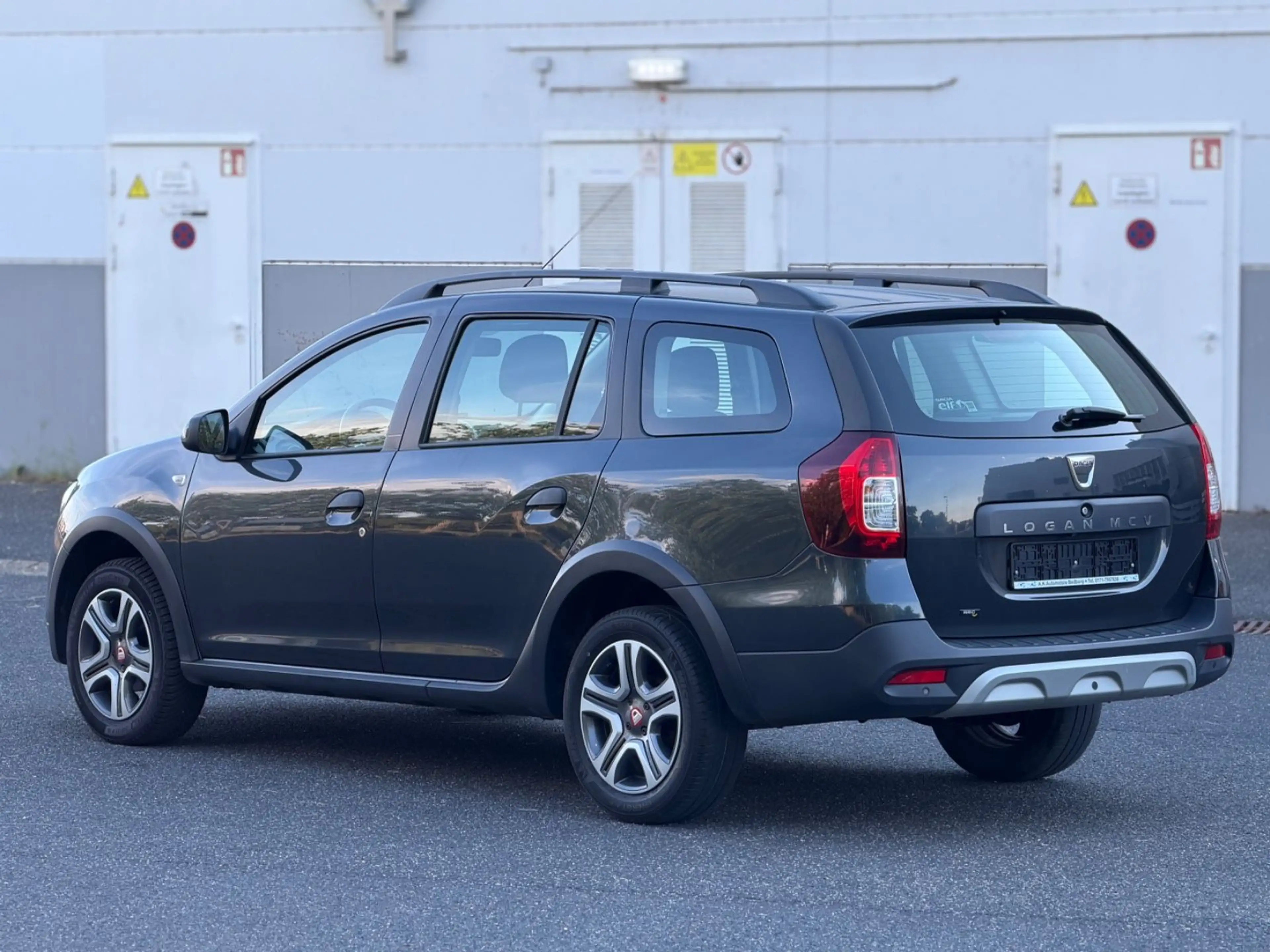 Dacia Logan MCV TCe 90 Stepway Navi Kamera PDC Klima — photo 4