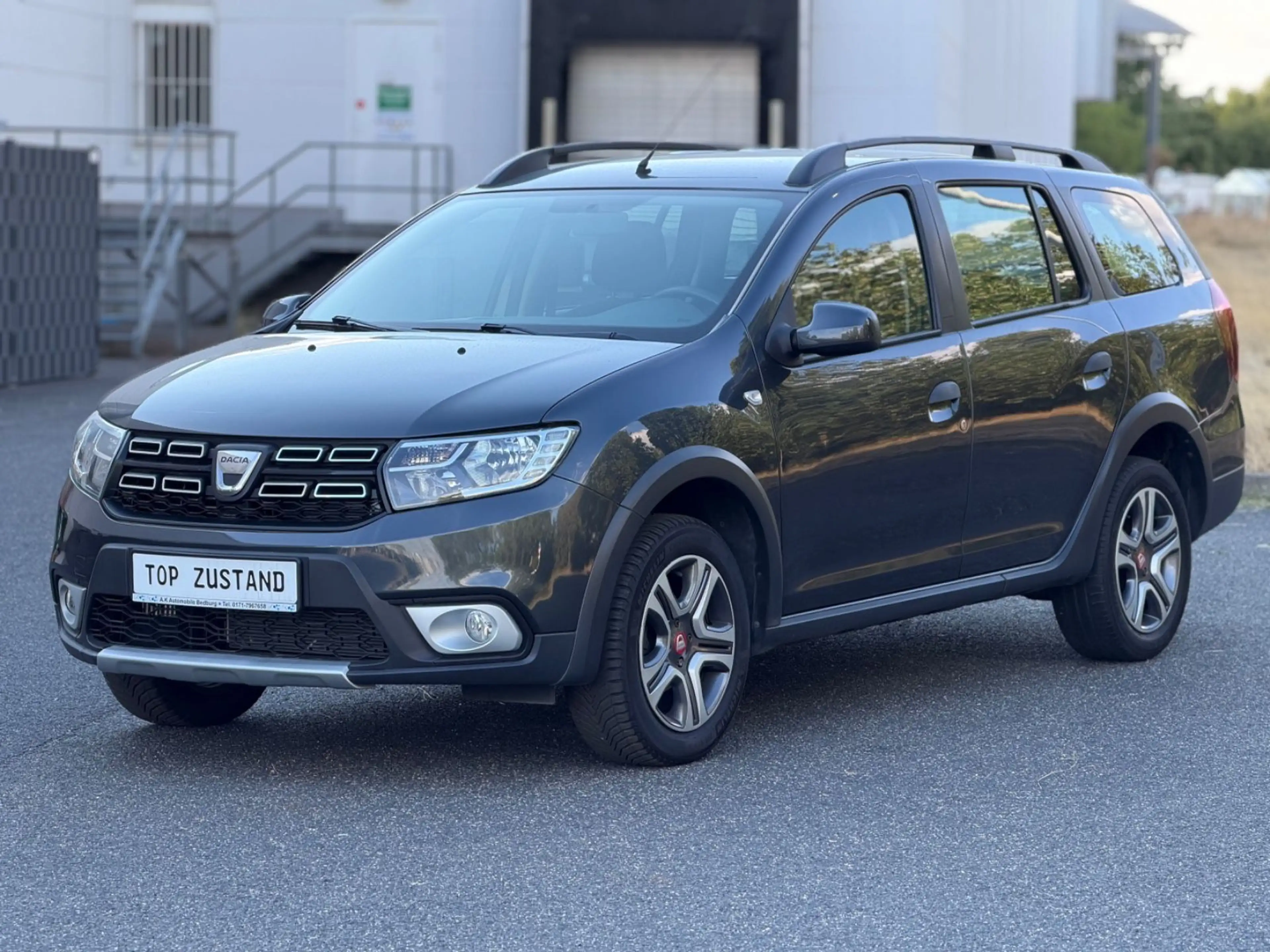 Dacia Logan MCV TCe 90 Stepway Navi Kamera PDC Klima — photo 2