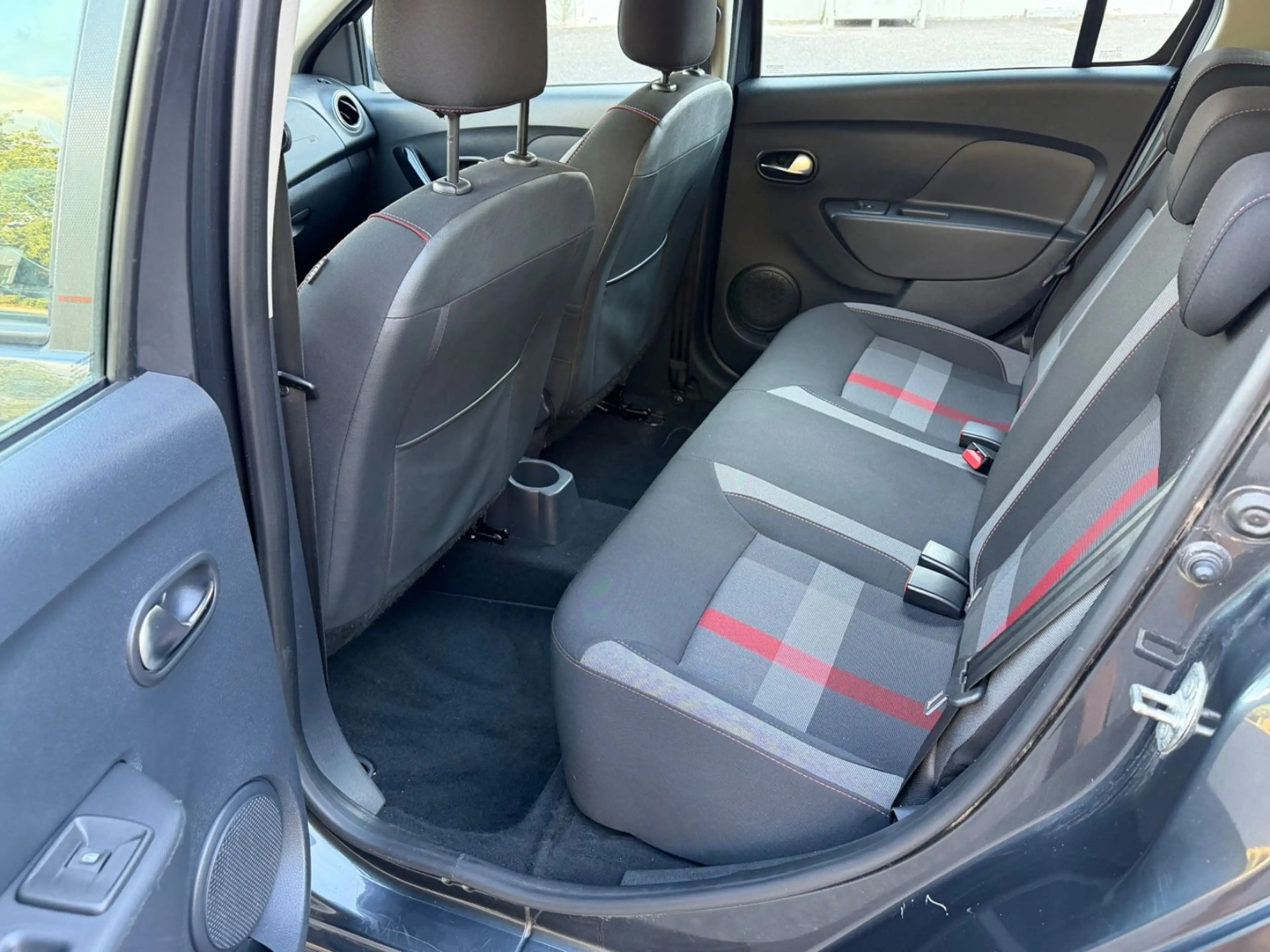 Dacia Logan MCV TCe 90 Stepway Navi Kamera PDC Klima — photo 10