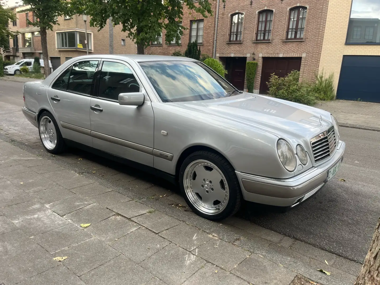 Mercedes-Benz E 300 TD Elegance - 1