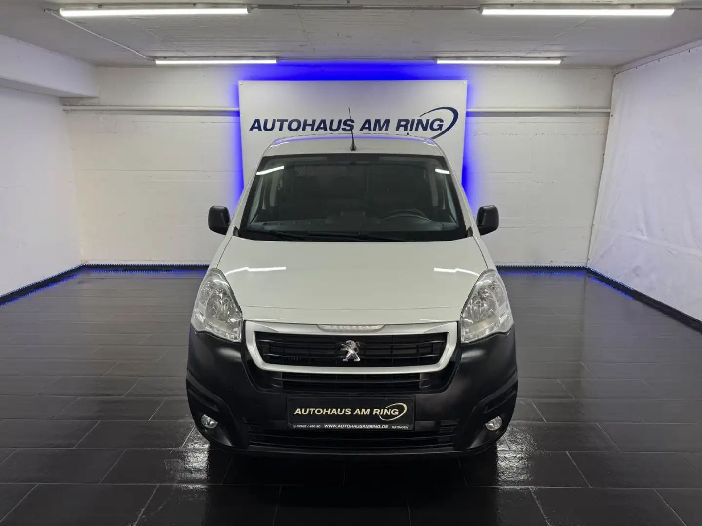 Peugeot Partner L2 Premium Avantage Edition 1HD NAVI PDC Weiß - 1