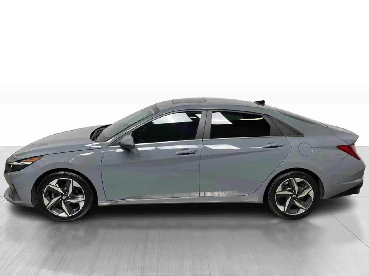 Hyundai ELANTRA снимка Hyundai ELANTRA