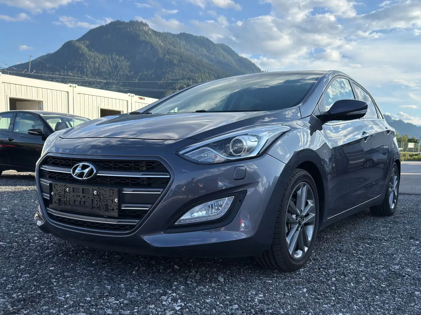 Hyundai i30 1,6 CRDi DCT Start/Stopp Premium Plateado - 1