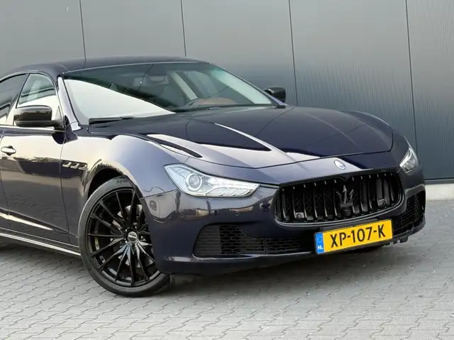 Maserati Ghibli view 12