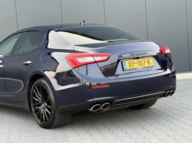 Maserati Ghibli view 13