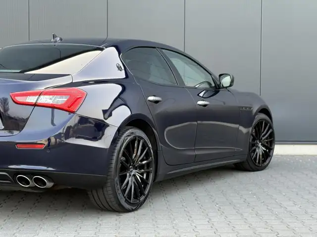 Maserati Ghibli view 5