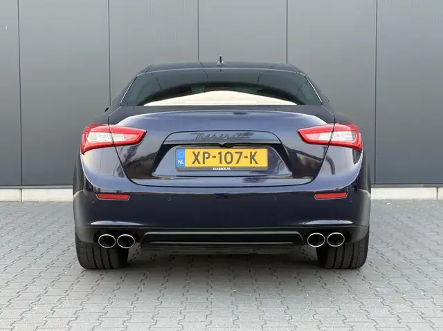 Maserati Ghibli view 8