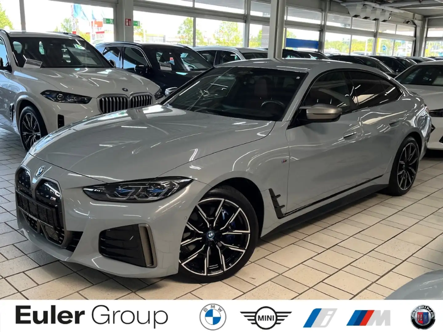 BMW i4 Gran Coupe M Sport ACC ParkAss+ Laser AHK Navi SHZ Grau - 1