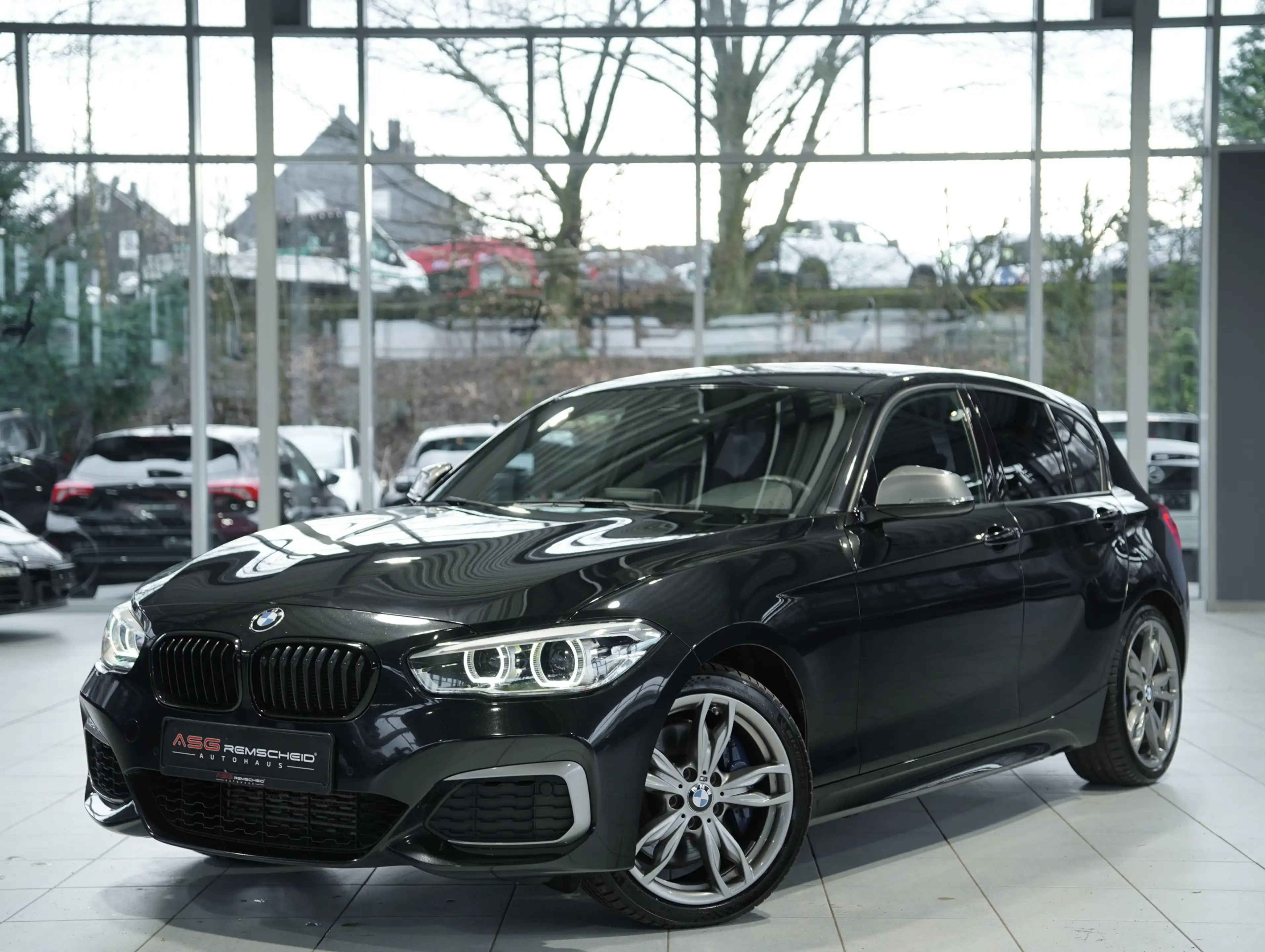 BMW 135 xDrive *H&K *PDC *AHK *Business-Paket