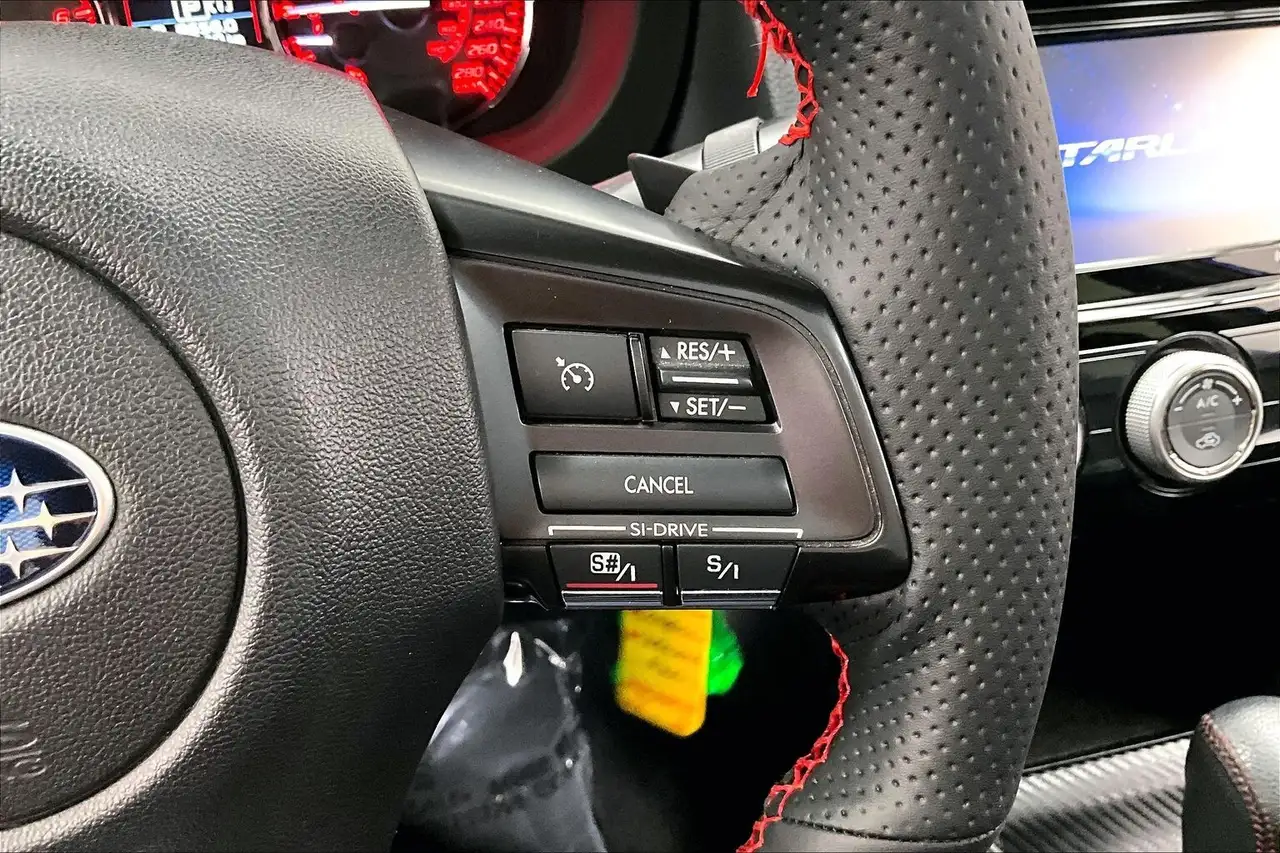 Subaru WRX снимка Subaru WRX