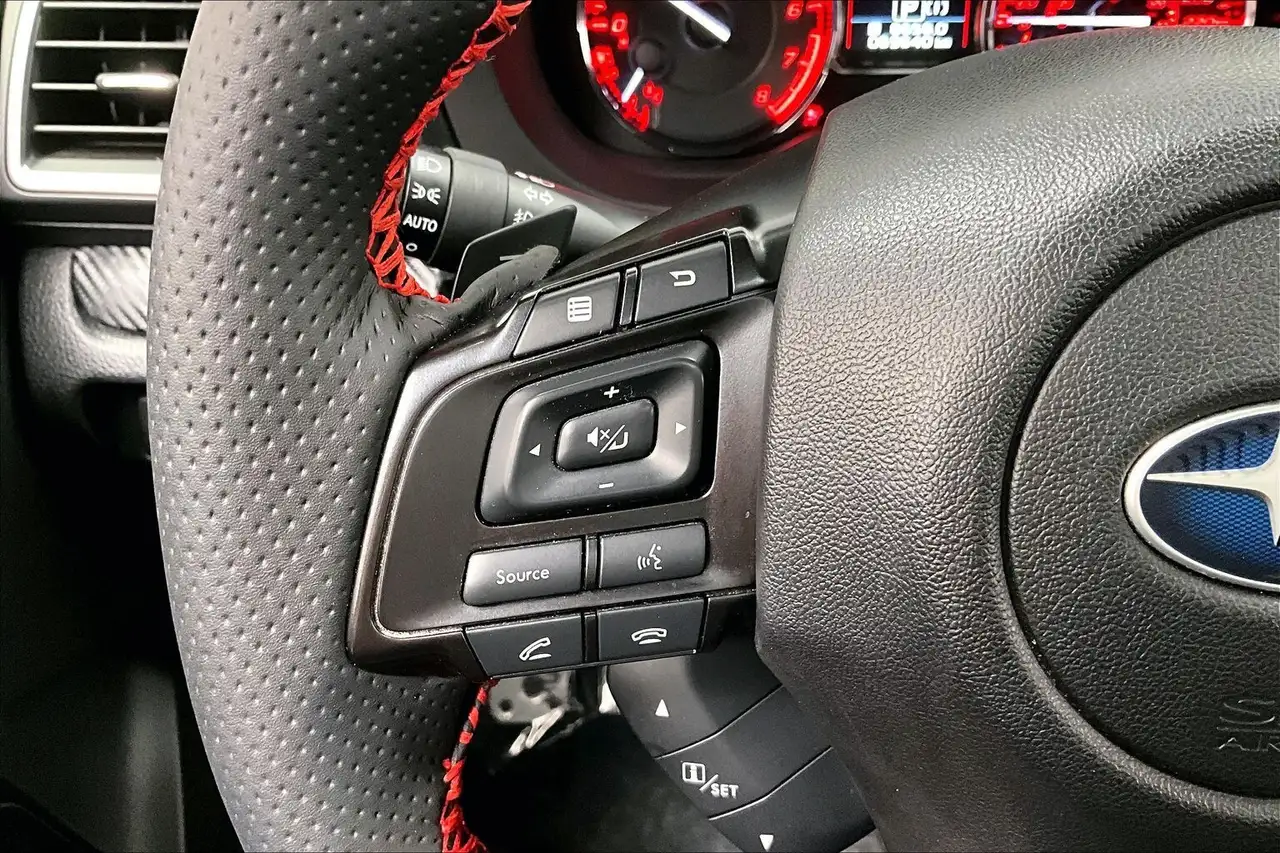 Subaru WRX снимка Subaru WRX