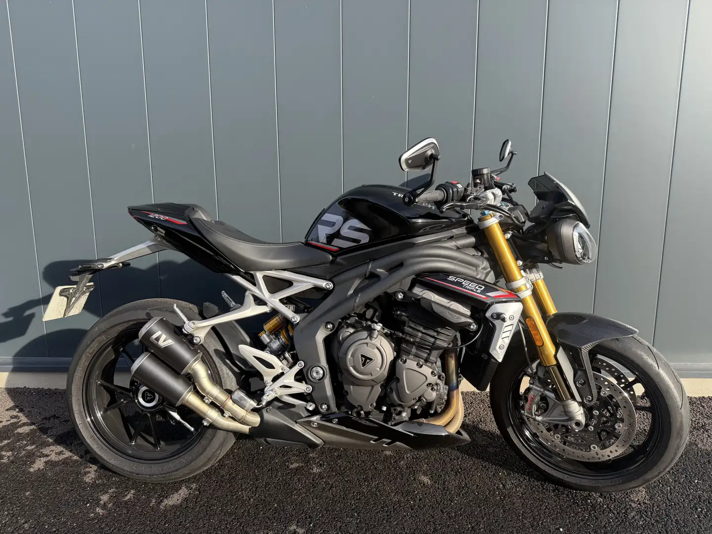Triumph Speed Triple R - 1