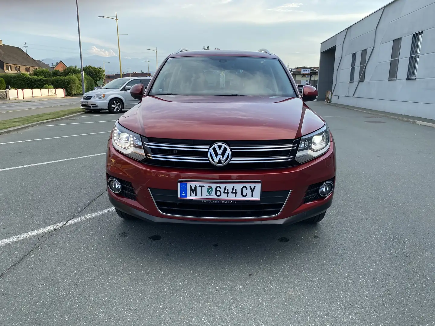 Volkswagen Tiguan 2.0 TDI DPF 4Motion Track & Style Rot - 2